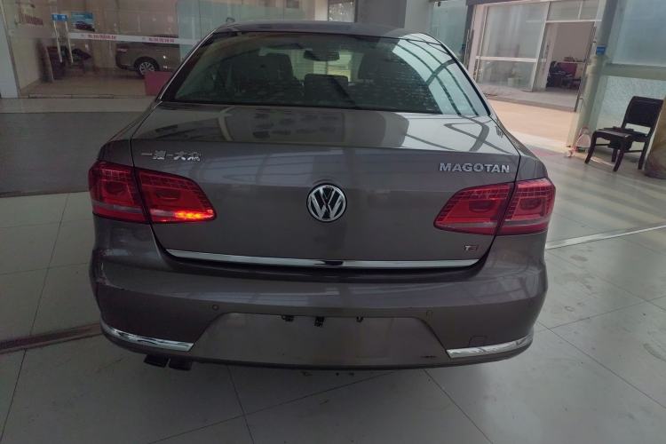 Used Volkswagen Magotan 2013 1.8TSI Luxury Model Rear