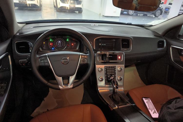 Used Volvo S60 2019 S60L Facelift T5 Intelligent Advanced Edition
