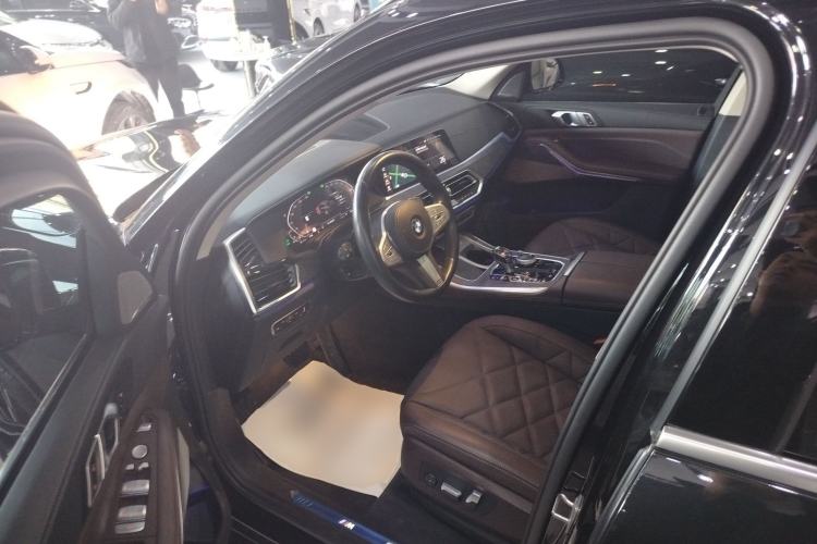 Used BMW X5 2022 Restyled xDrive 30Li Luxury Version M Sport Package