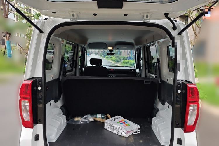 Used Wuling Zhiguang New Energy 2025 Model 305km Ambitious Edition
