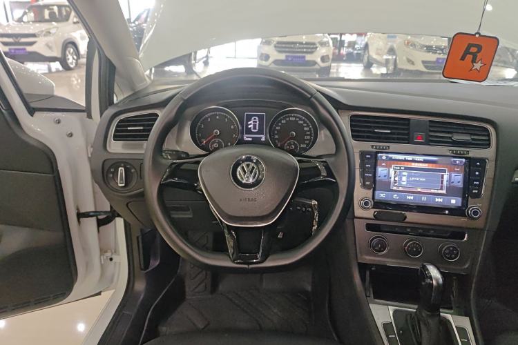 Used Volkswagen Golf 2016 1.6L Automatic Comfort Model
