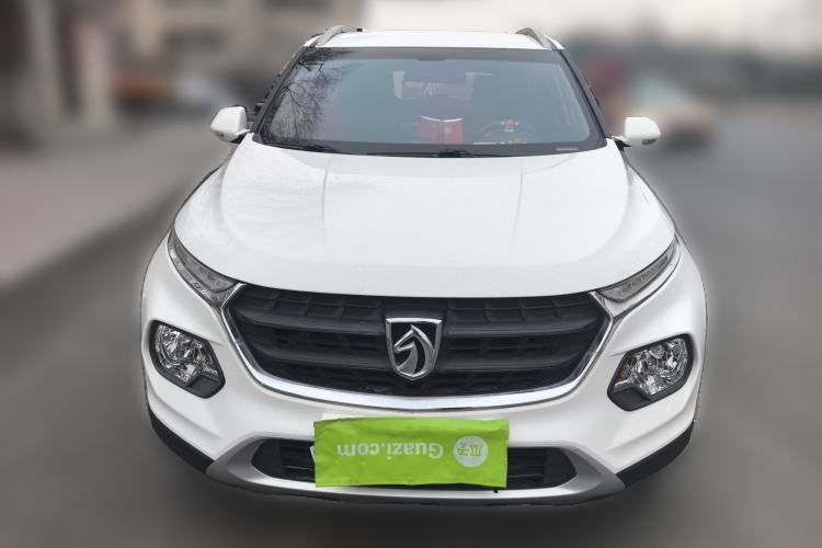 Used Baojun 510 2017 1.5L manual Comfort trim
