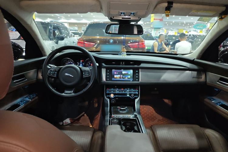 Used Jaguar XFL 2017 XFL 2.0T 200PS Luxury Edition
