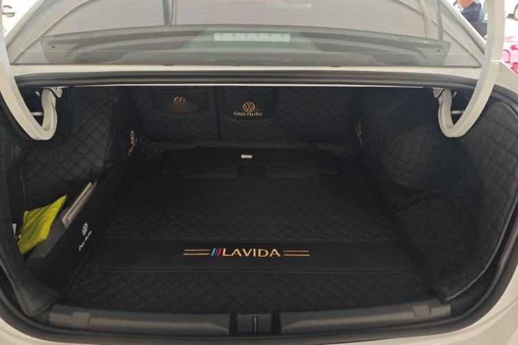 Used Volkswagen Lavida 2024 1.5L Automatic Starry Sky 5 Million Edition