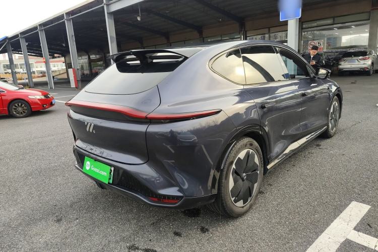 Used IM LS7 2023 90 kWh Elite Rear-Drive Version
