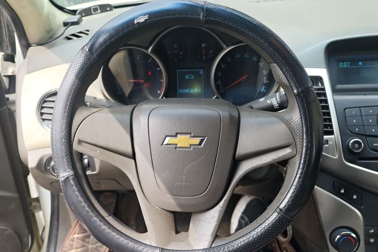 Used Chevrolet Cruze 2015 1.5L Classic SL MT
