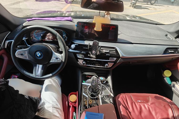 Used BMW 5 Series New Energy 2022 Second Facelift 535Le M Sport Package Center Console