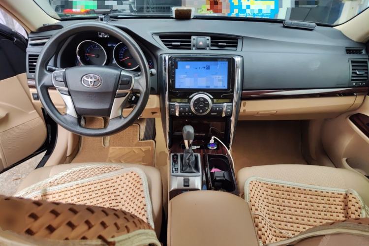 Used Toyota Reiz 2012 2.5V Fengdu Elite Stylish Edition Center Console