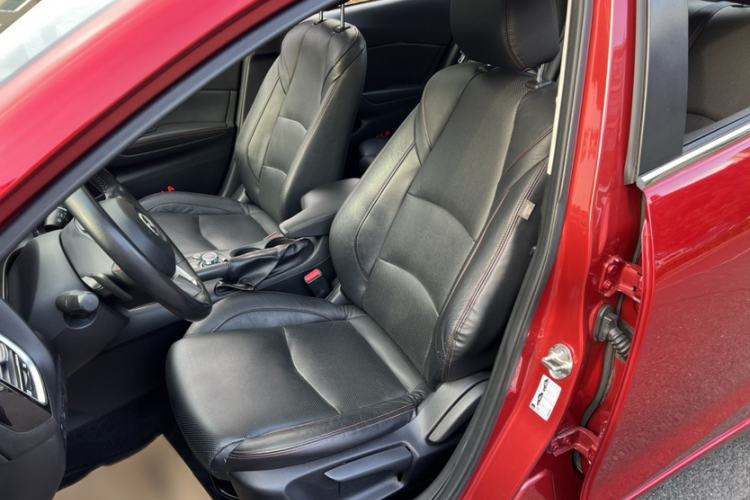 Used Mazda 3 Axela 2016 Sedan 2.0L Automatic Sport Model
