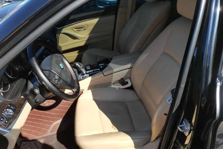 Used BMW 5 Series 2013 525Li Luxury Model
