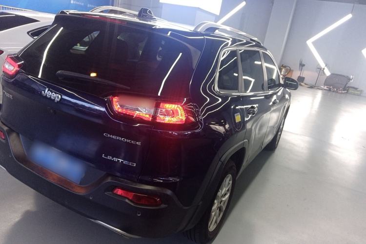 Used Jeep Cherokee 2017 2.4L Leading Smart Edition