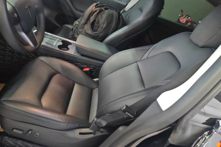 Used Tesla Model Y 2022 Rear-Wheel-Drive Version
