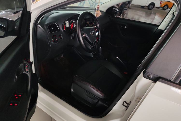 Used Volkswagen Polo 2016 1.6L Automatic Comfort Model Left Front Seat