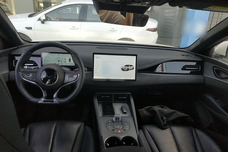 Used BYD Seal 06 New Energy 2025 DM-i Smart Drive 120KM Deluxe Model Center Console