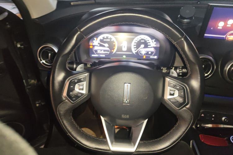 Used Wey VV7 2017 2.0T Ultra-Luxury Version
