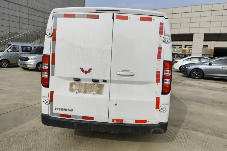 Used Wuling Yangguang 2024 300km Comfort Version with Sealed Windows 60kW