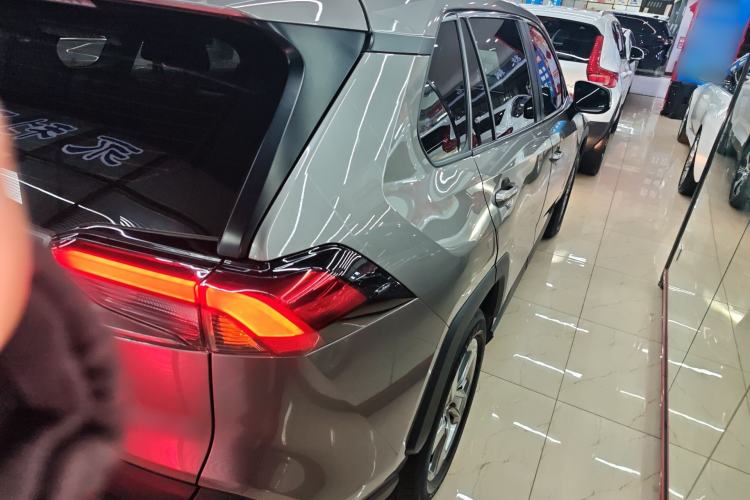 Used Toyota RAV4 2022 2.0L CVT Two-Wheel Drive Fashion Plus Edition Rear Right 45 Deg