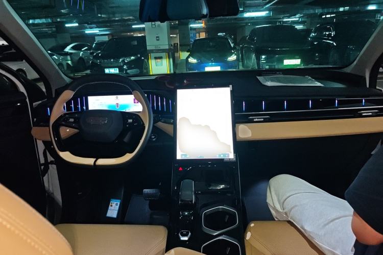 Used Geely Auto FX11 2023 1.5TD DCT Prestige Edition Center Console