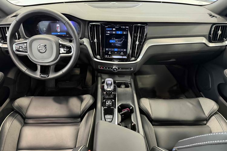 Used Volvo S60 2025 B5 Zhiya Sport Edition