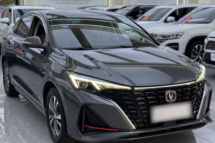 Used CHANGAN Eado 2023 Changan Edition PLUS Blue Whale NE 1.4T GDI DCT Prestige Version Exterior 1