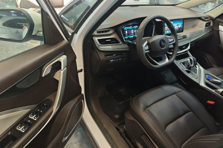 Used Livan Maple 80v L 2024 515 km Range 7 Seats Driver Seat