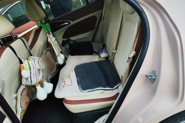 Used ORA Good Cat 2023 401 km Standard Range Prestige Version Lithium Iron Phosphate Left Rear Seat