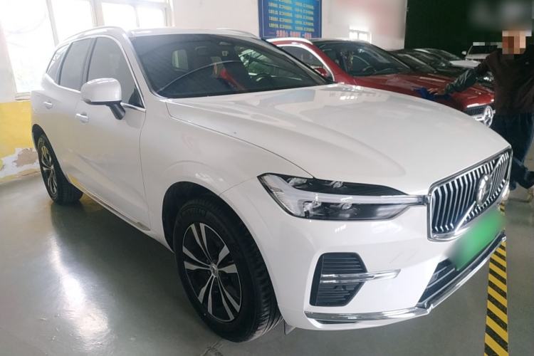 Used Volvo XC60 2023 B5 4x4 Smart Luxury Edition
