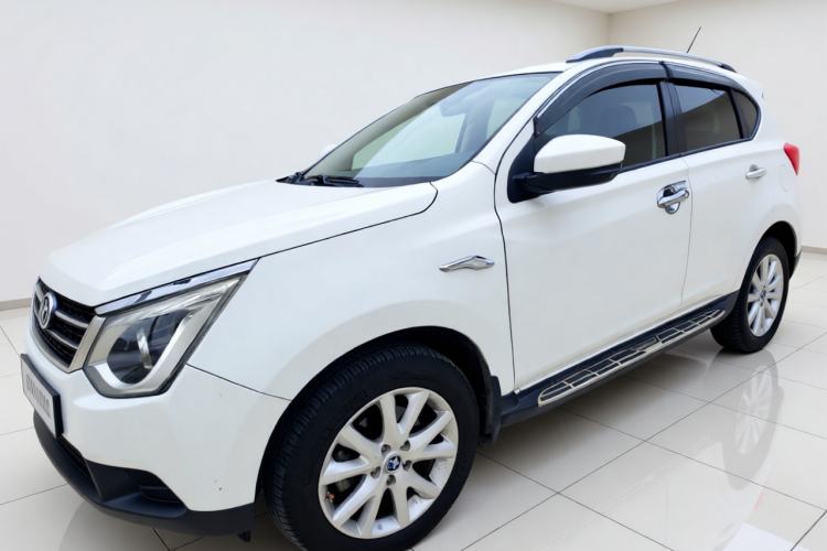 Used Venucia T70 2015 2.0L CVT Smart Edition