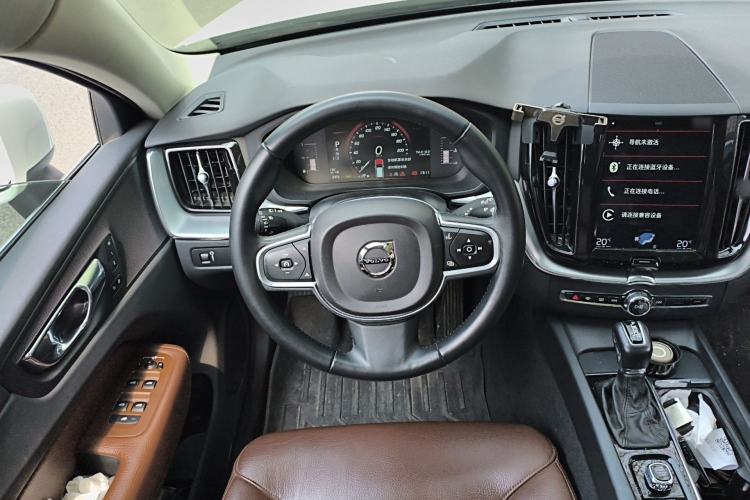 Used Volvo XC60 2019 T5 4x4 Smart Edition China V Standard

