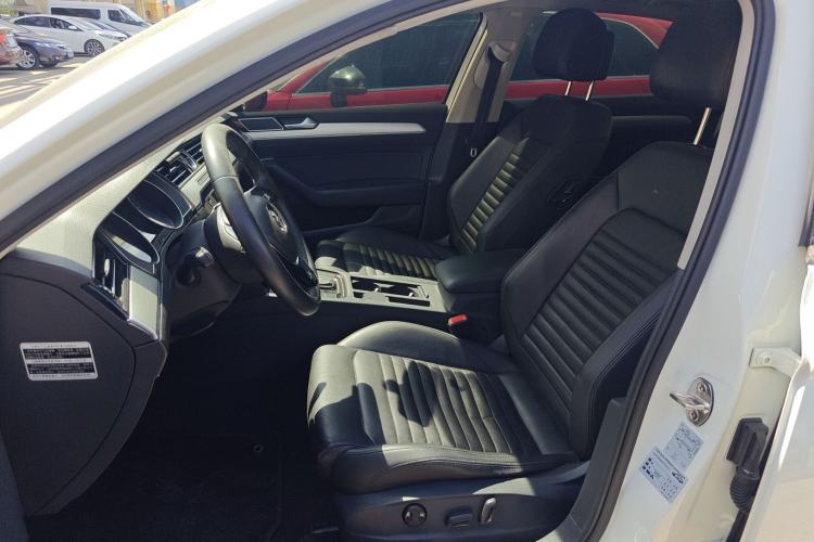 Used Volkswagen Magotan 2017 330TSI DSG Leading Model Left Front Seat