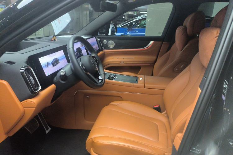 Used Hima AITO M9 2025 All-Electric Max Version 100 kWh 6-Seater