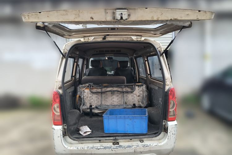 Used Wuling Rongguang 2011 1.2L Base Version
