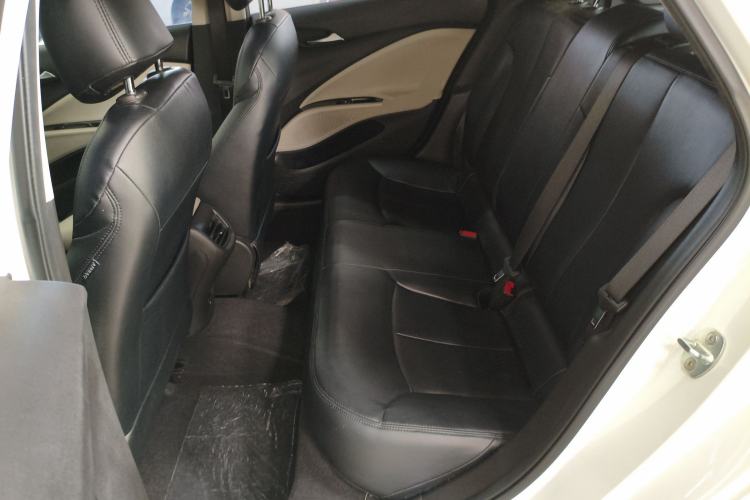 Used Buick Velite 6 2020 Plug-in Hybrid Connected Fashion Model
