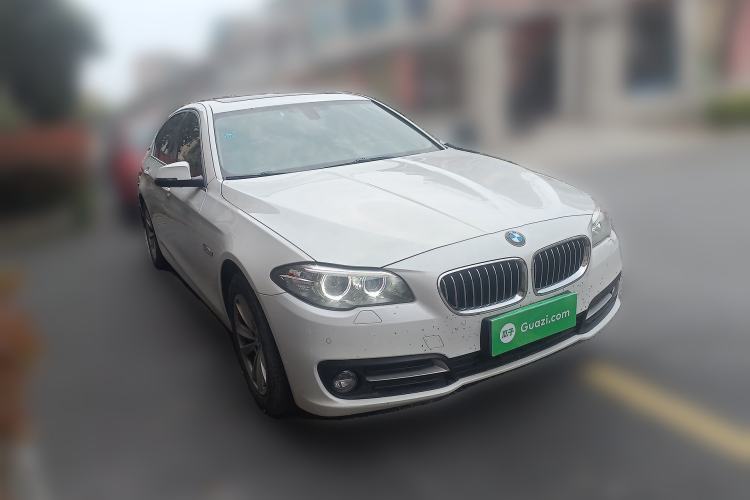 Used BMW 5 Series 2017 520Li Elegant Edition Front Right 45 Deg