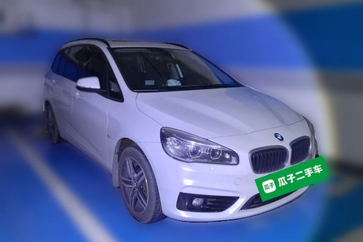 Used BMW 2 Series Gran Tourer 2015 218i Sports Design Package Front Right 45 Deg