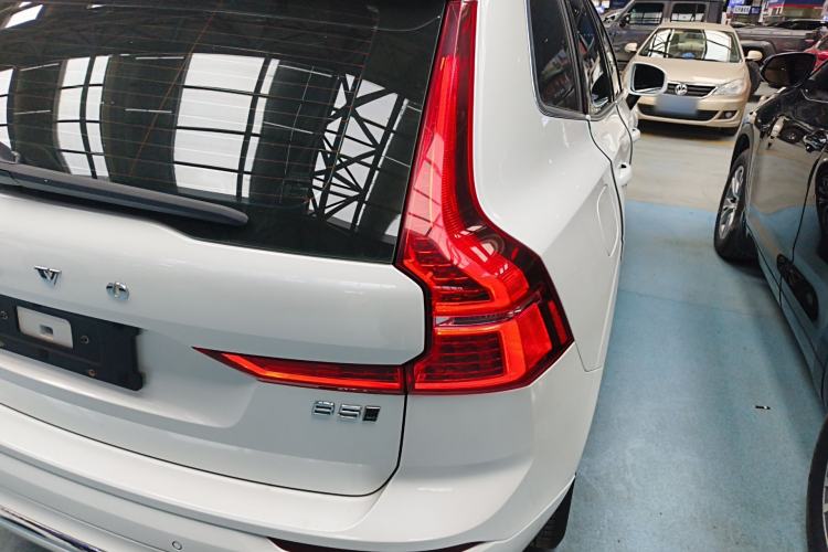 Used Volvo XC60 2022 B5 4x4 Smart Luxury Edition