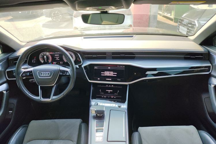 Used Audi A6L 2024 40 TFSI Luxury Dynamic Edition Center Console