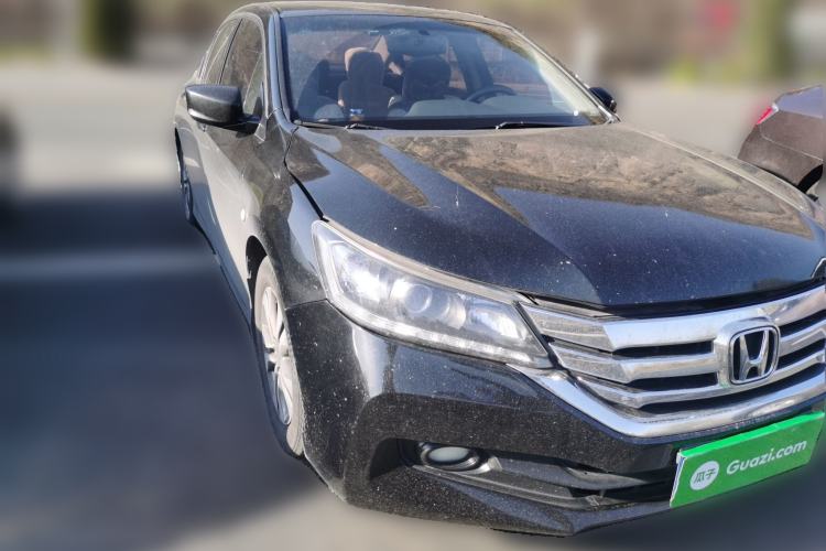 Used Honda Accord 2015 2.0L EX Luxury Edition Front Right 45 Deg