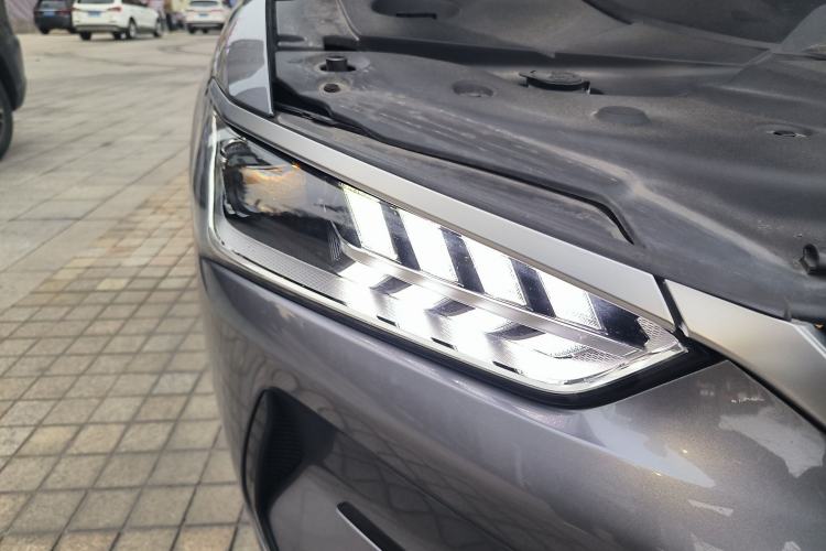 Used BYD Qin PLUS 2024 Honor Edition EV 510KM Leading Model Right Front Headlight