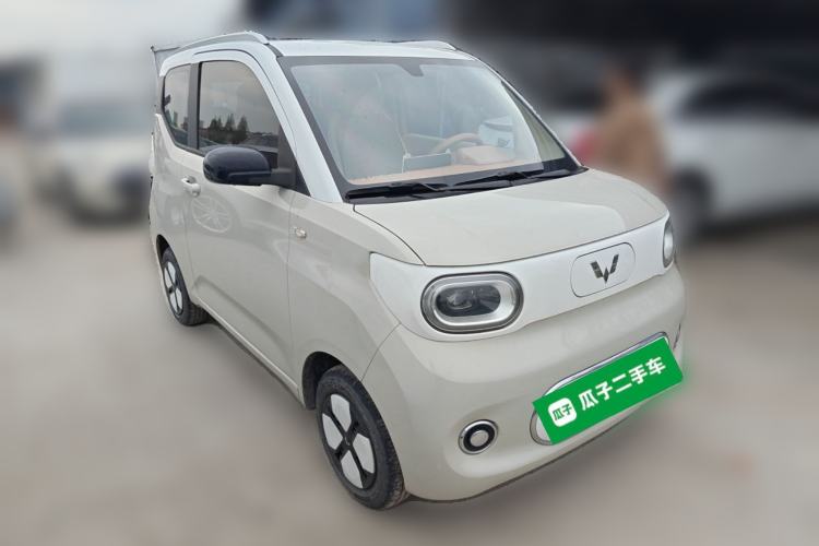 Used Wuling Hongguang MINIEV 2024 3rd Generation 215km Advanced Version Front Right 45 Deg
