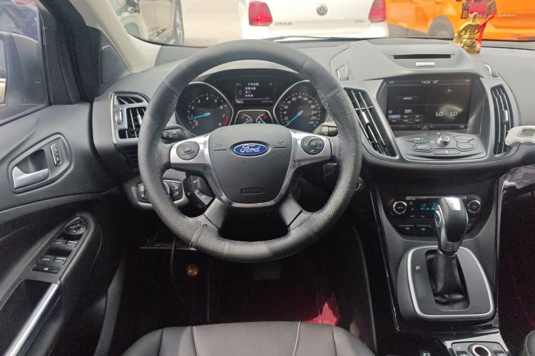 Used Ford Kuga 2015 2.0L GTDi Four-Wheel-Drive Sport Model Steering Wheel