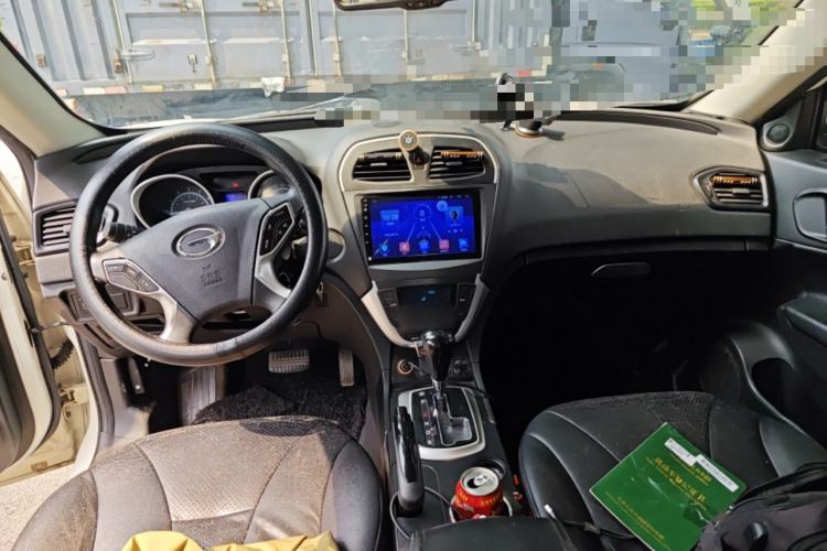 Used GAC Trumpchi GS5 2014 2.0L Automatic Two-Wheel Drive Deluxe Edition Center Console