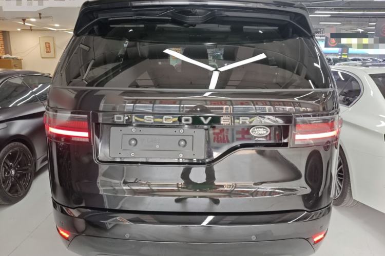 Used Land Rover Discovery 2023 Revised Version 360 PS R-Dynamic S