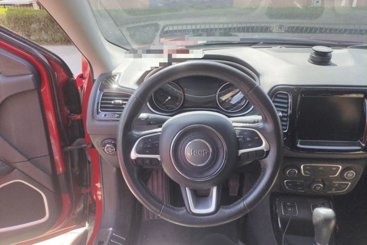 Used Jeep Compass 2019 220T Automatic Family Edition
