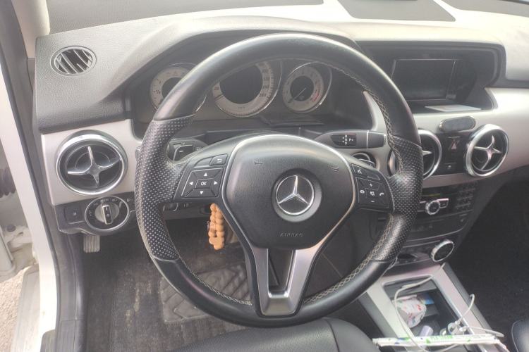 Used Mercedes-Benz GLK-Class 2013 GLK 300 4MATIC Dynamic Sunroof Model
