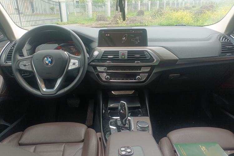 Used BMW X3 2020 xDrive28i Luxury Package Center Console