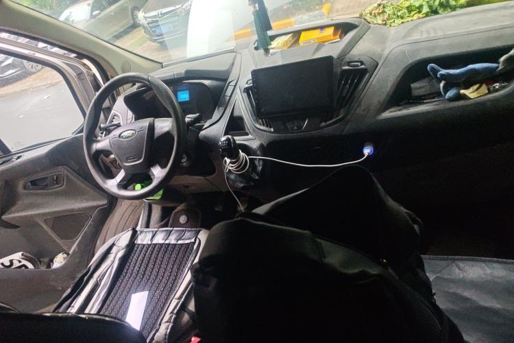 Used Ford Transit 2019 2.0T Diesel Multi-Purpose Commercial Vehicle Mid-Drive Mid-Roof 6-Seater China VI Standard