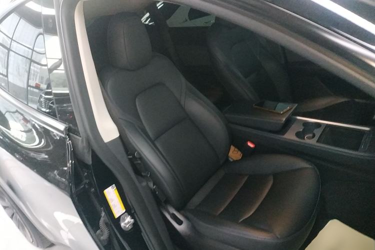 Used Tesla Model Y 2023 Long-Range All-Wheel-Drive Version Right Front Seat