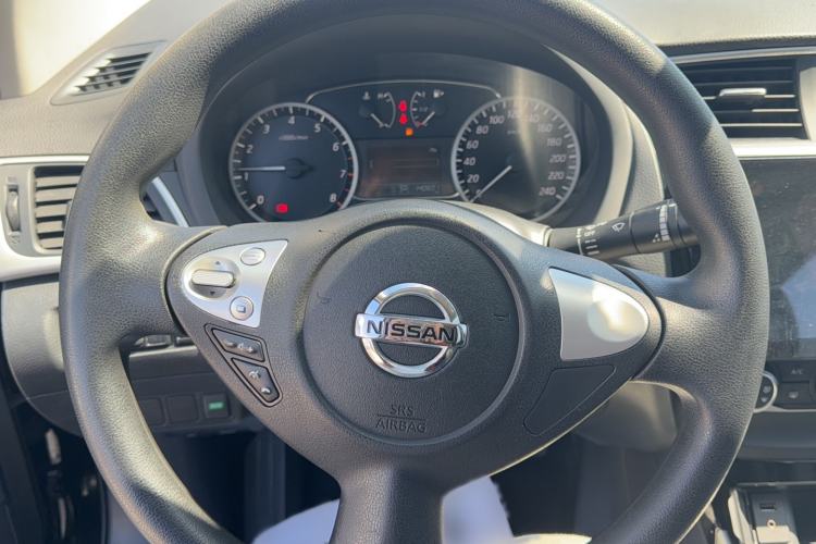 Used Nissan Sylphy 2016 1.6XV CVT Smart Enjoyment Version Steering Wheel