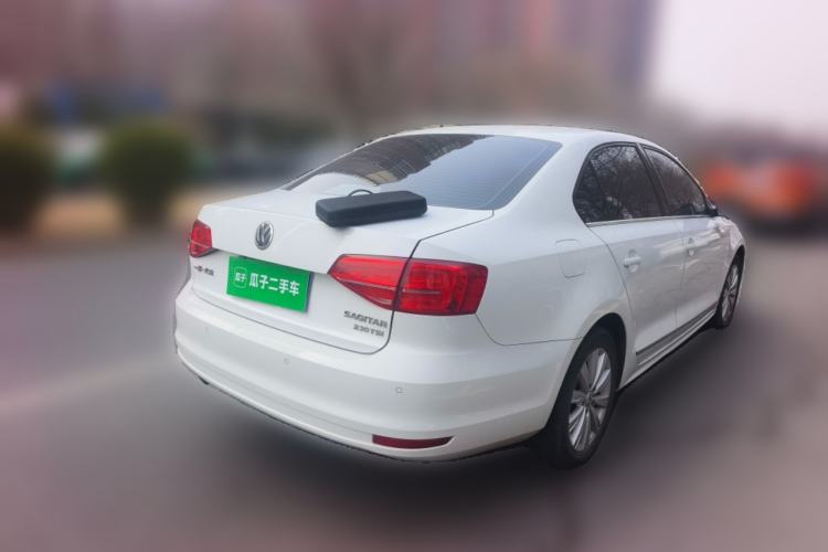 Used Volkswagen Sagitar 2015 230TSI Automatic Comfort Version Rear Right 45 Deg